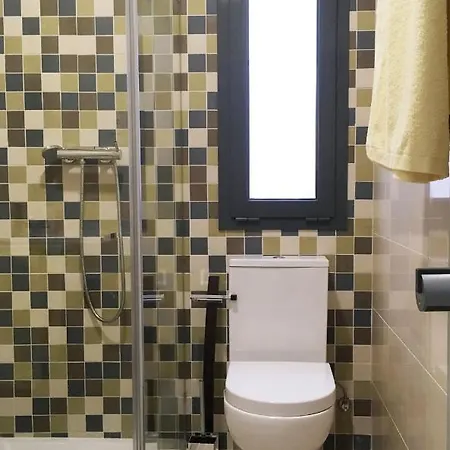 L&f House * Алгош