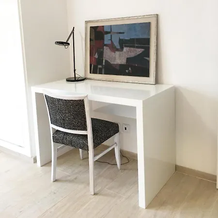 L&f House Алгош