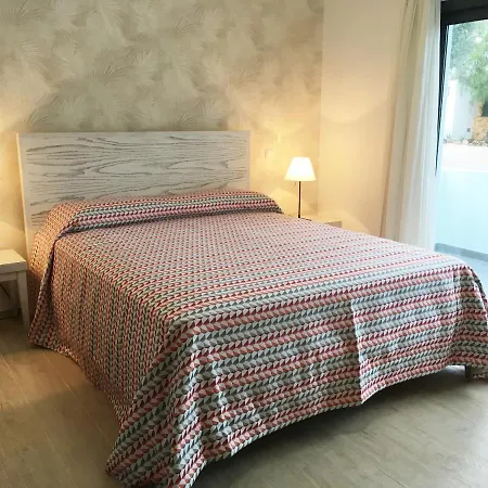 Bed & Breakfast L&f House *